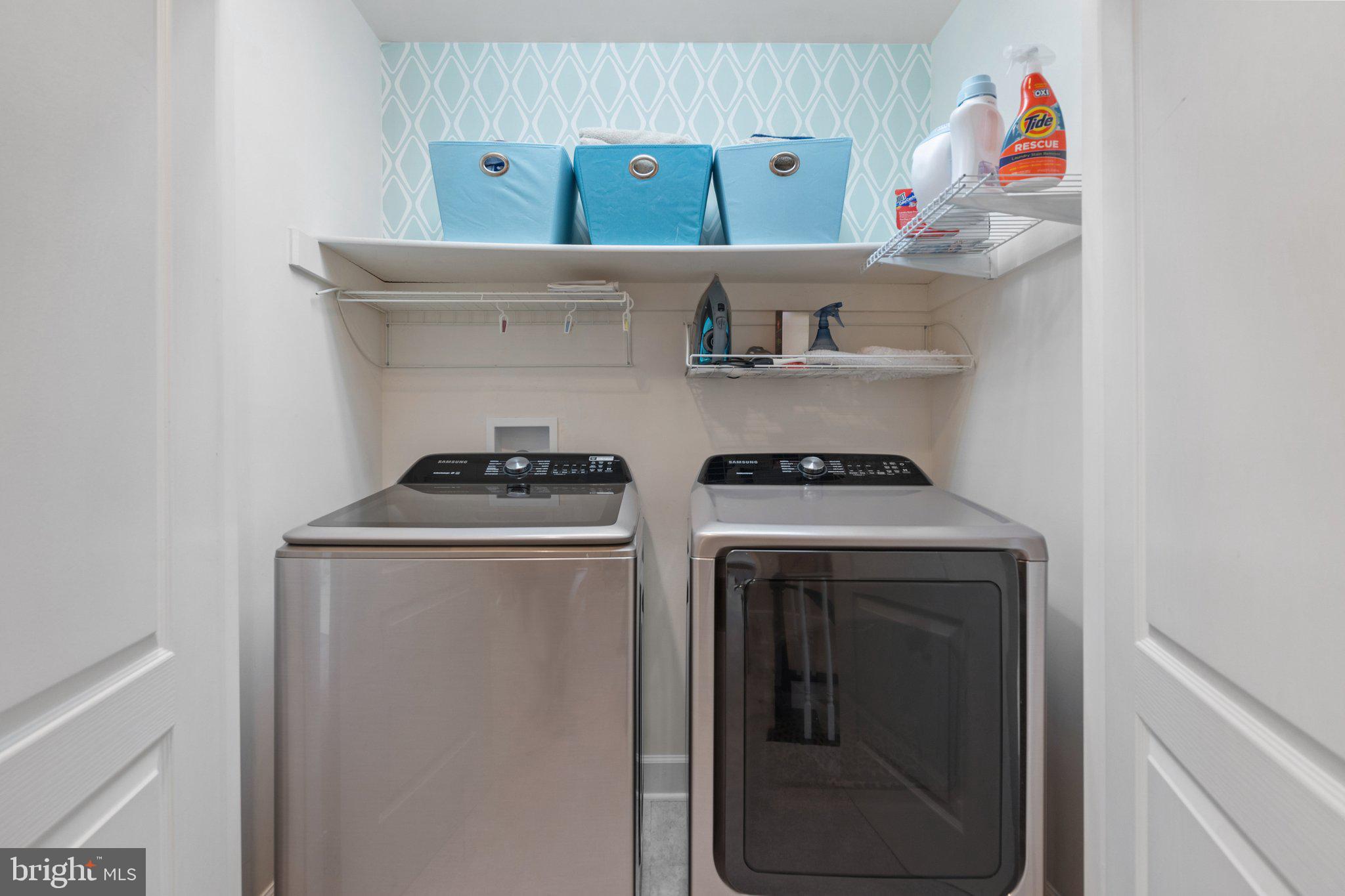 ASHBURN VILLAGE - Residential