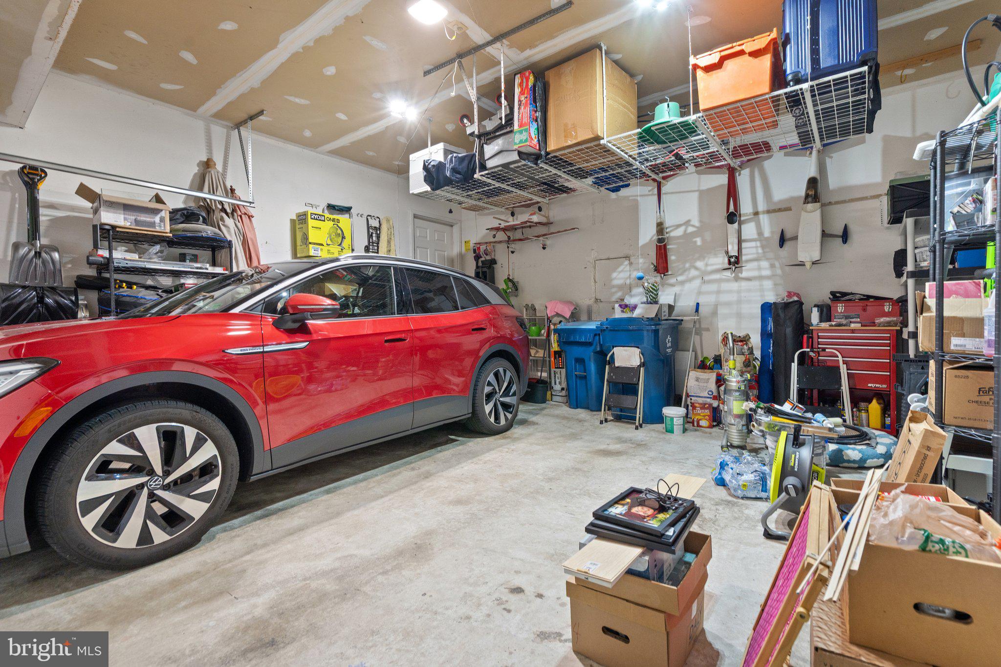 ASHBURN VILLAGE - Residential