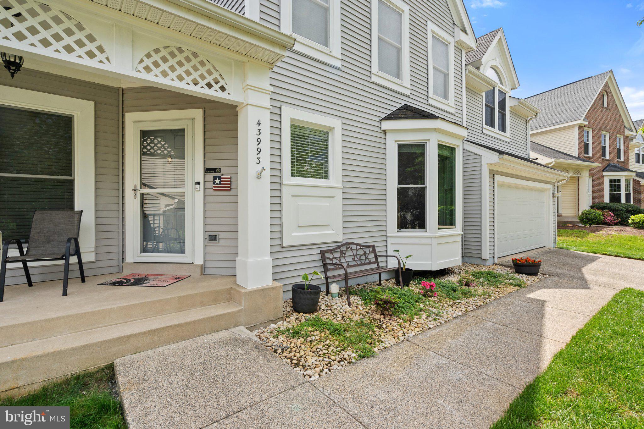 ASHBURN VILLAGE - Residential