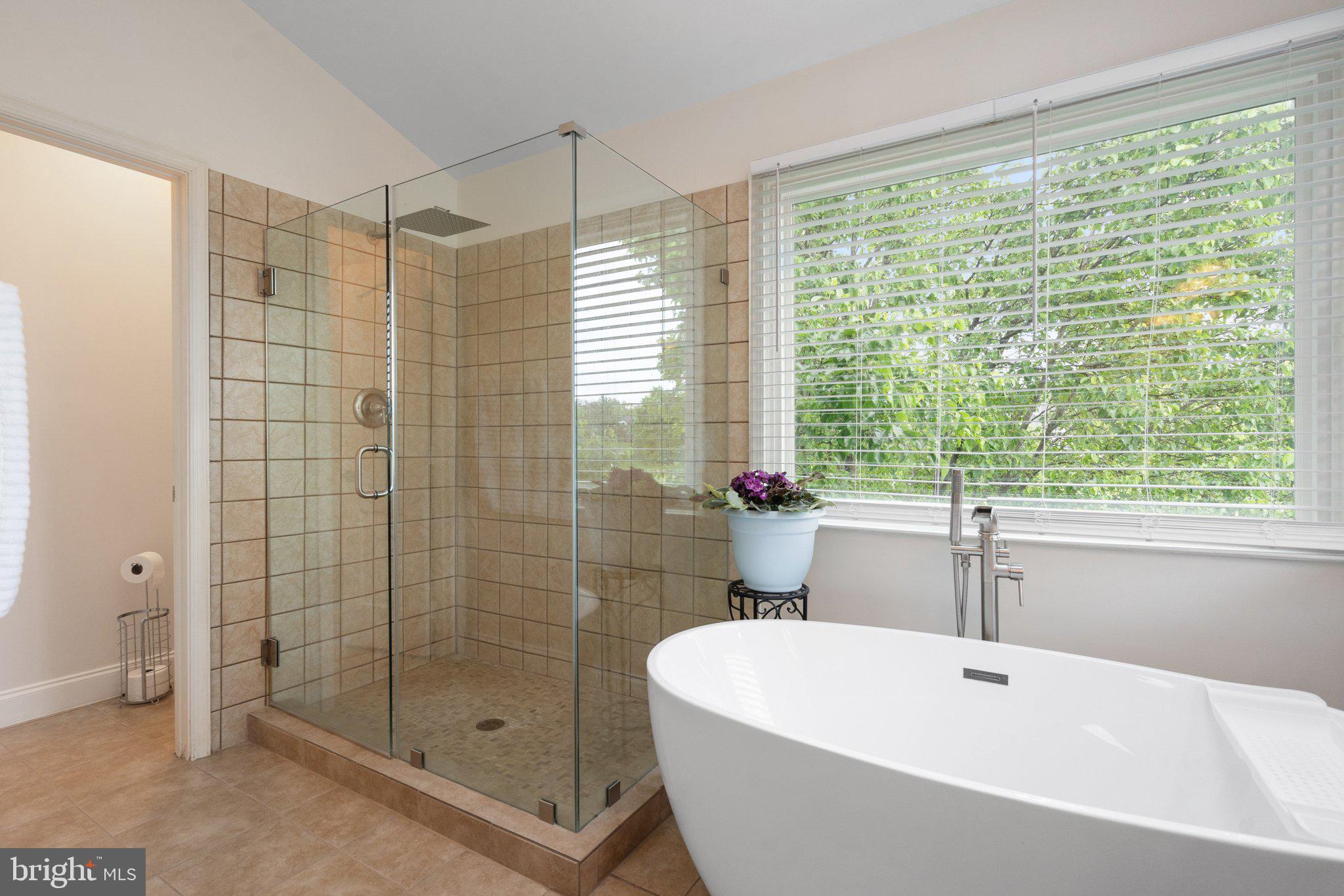 ASHBURN VILLAGE - Residential