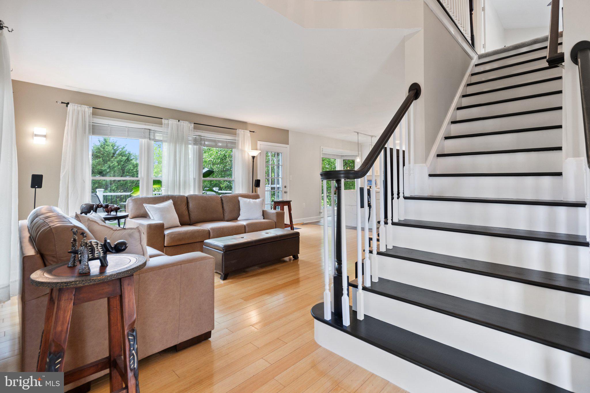 ASHBURN VILLAGE - Residential