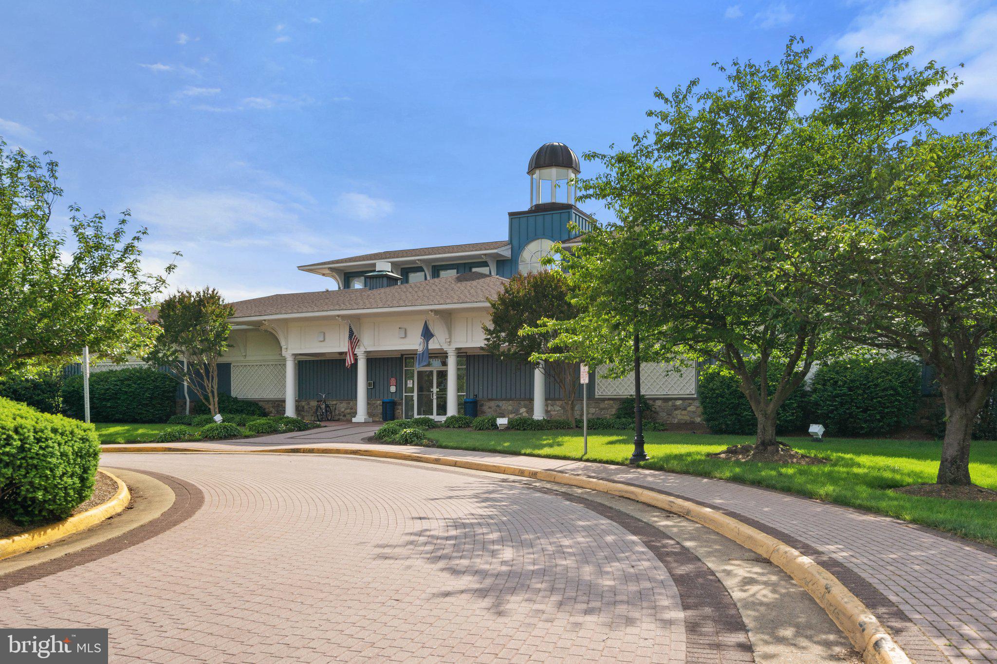 ASHBURN VILLAGE - Residential