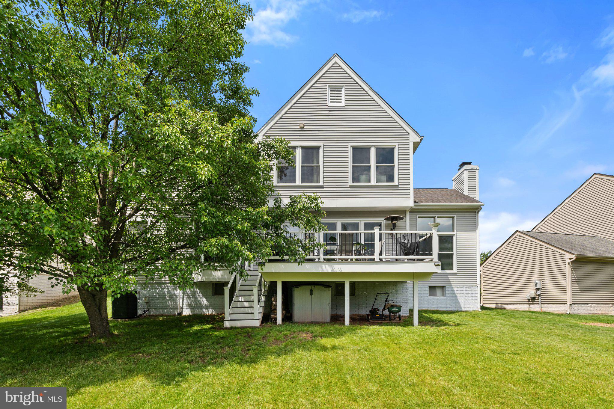 ASHBURN VILLAGE - Residential