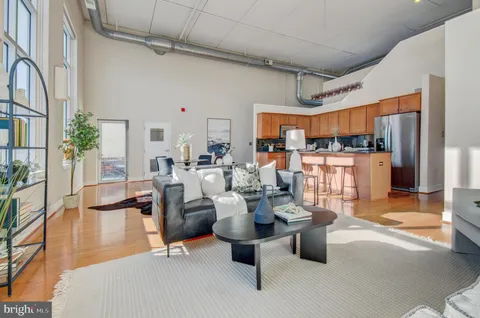 8316 Fenton Street Unit B, Silver Spring, MD MLS: MDMC2171860