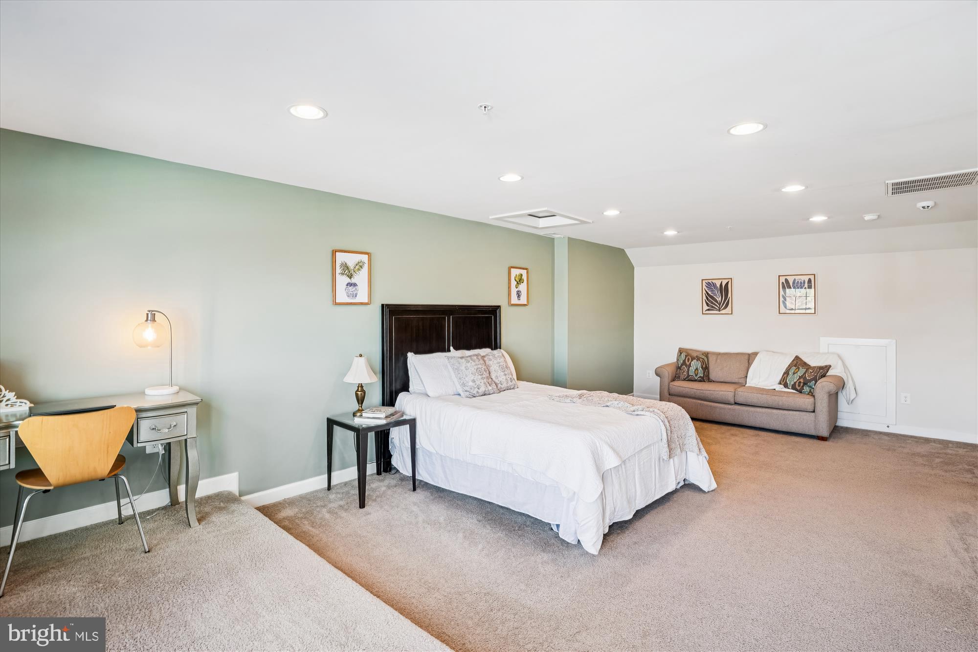 GREENBELT STATION - Residential