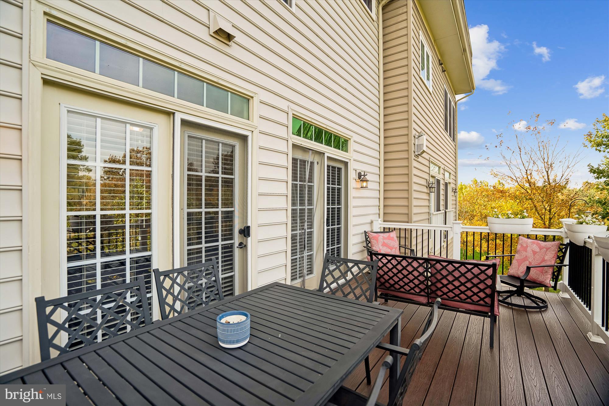 5437 STREAM BANK LANE