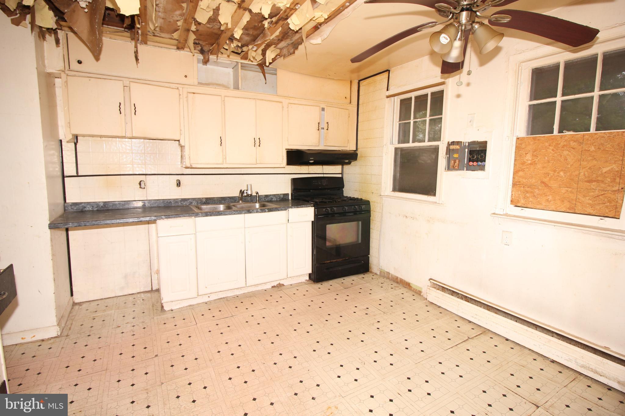 WILLOW RUN - Residential