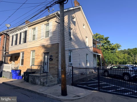 Townhouse For Rent - 70 Madison Avenue<br/> HAGERSTOWN, MD 21740