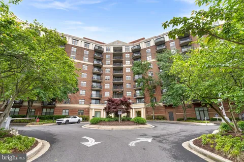 MLS: DCDC2196150