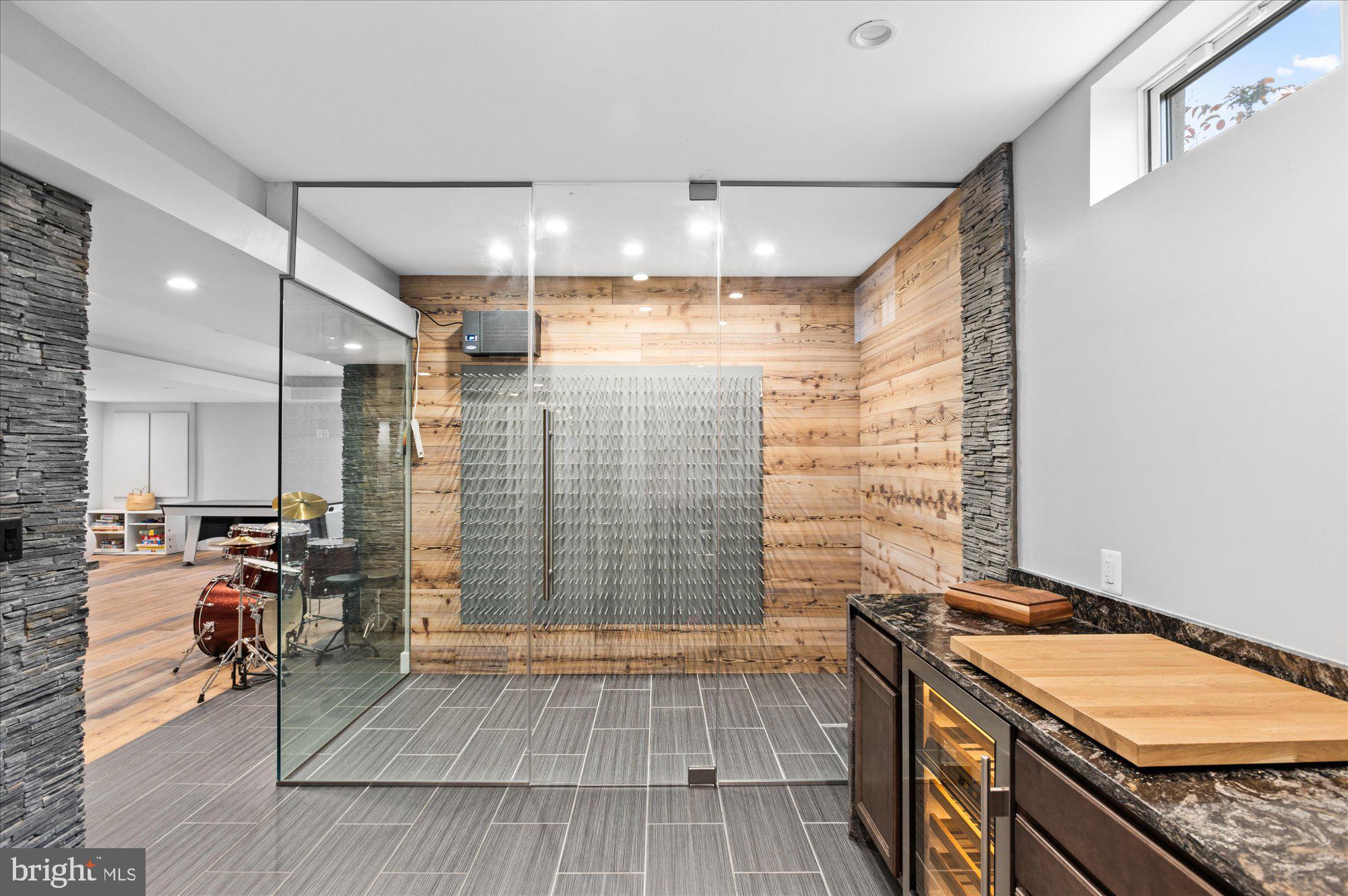 BELMONT COUNTRY CLUB - Residential