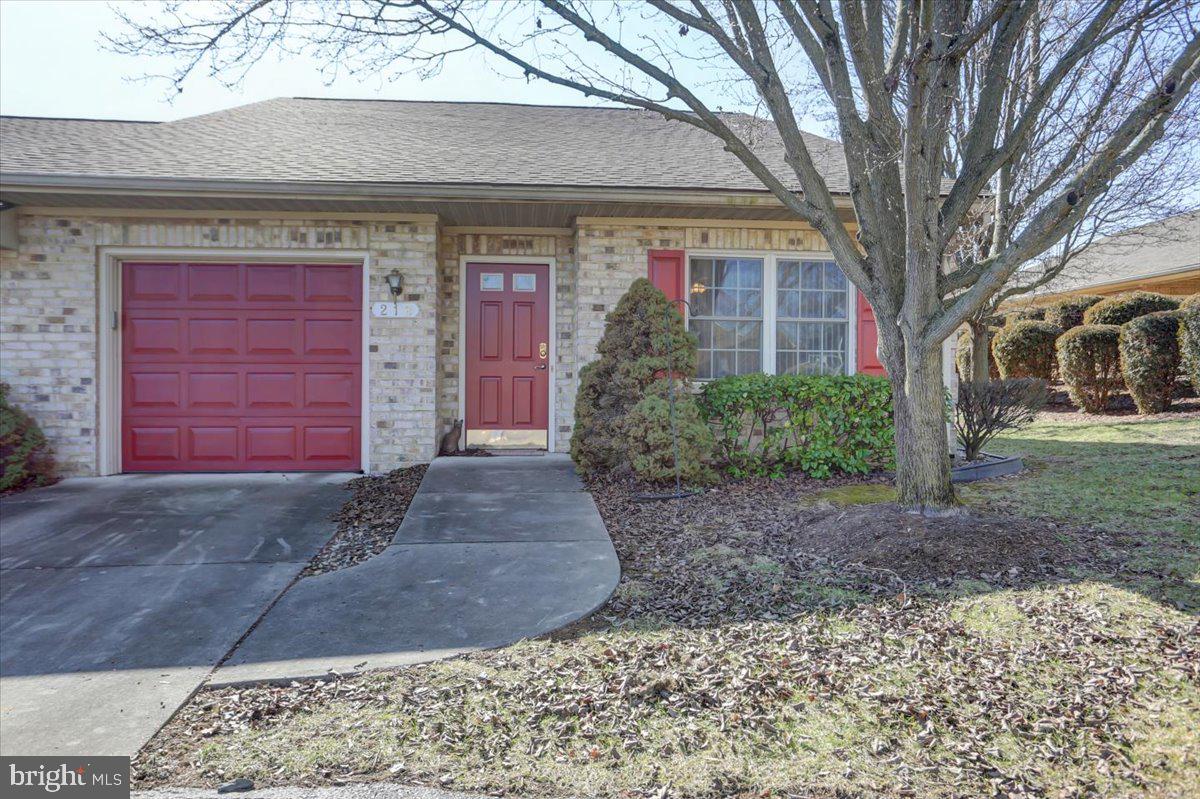 SUMMERLAND MANOR - Residential