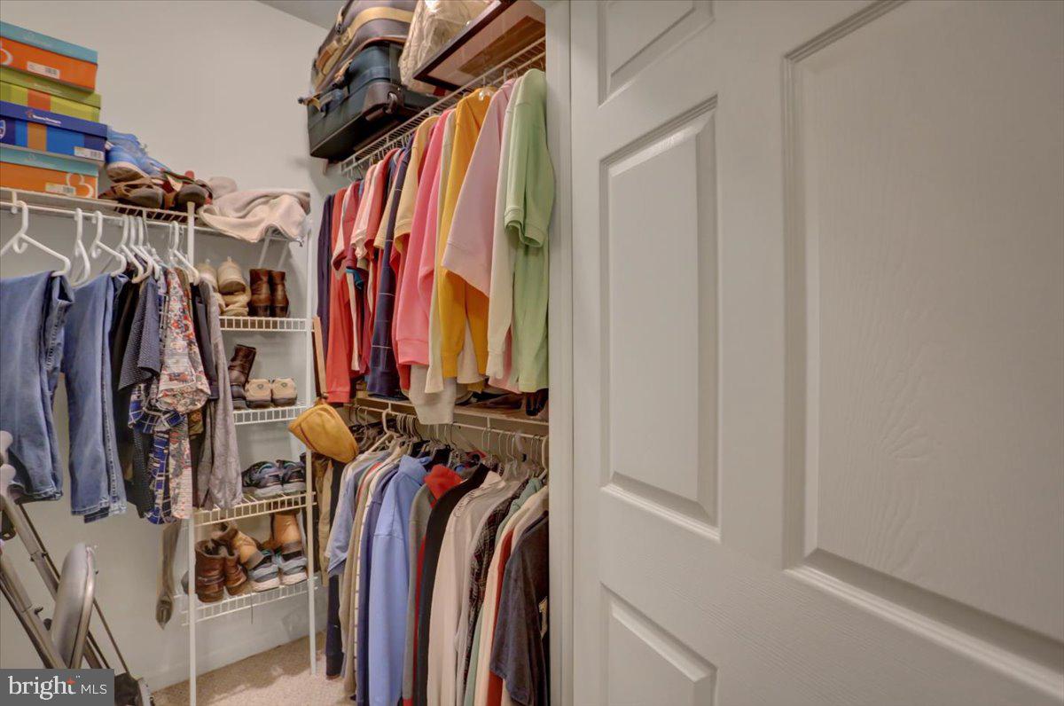 SUMMERLAND MANOR - Residential