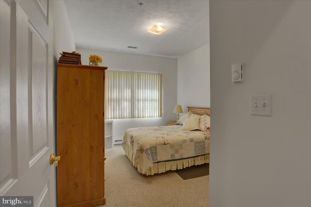 SUMMERLAND MANOR - Residential