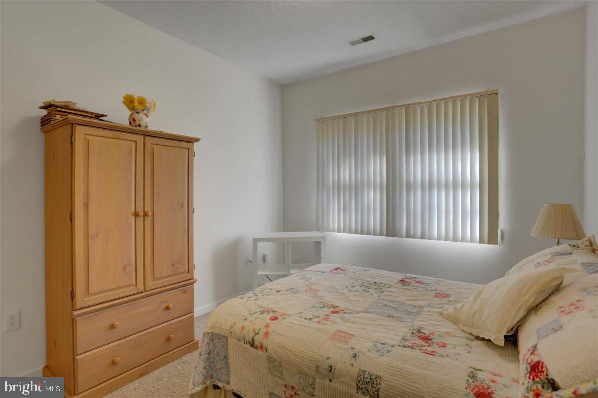 SUMMERLAND MANOR - Residential