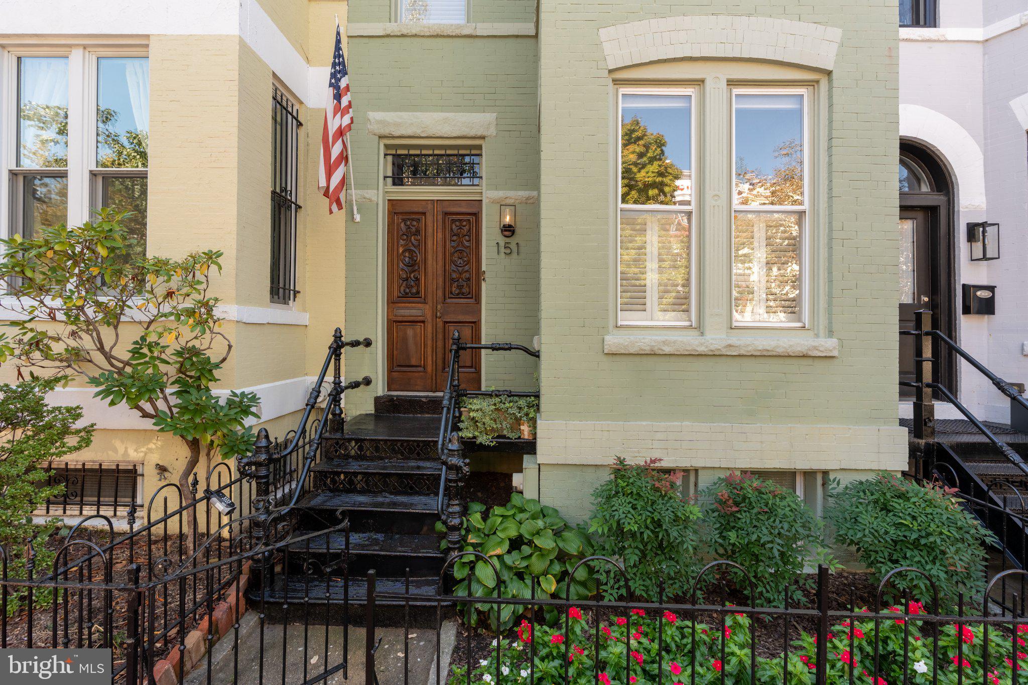 151 E STREET SE