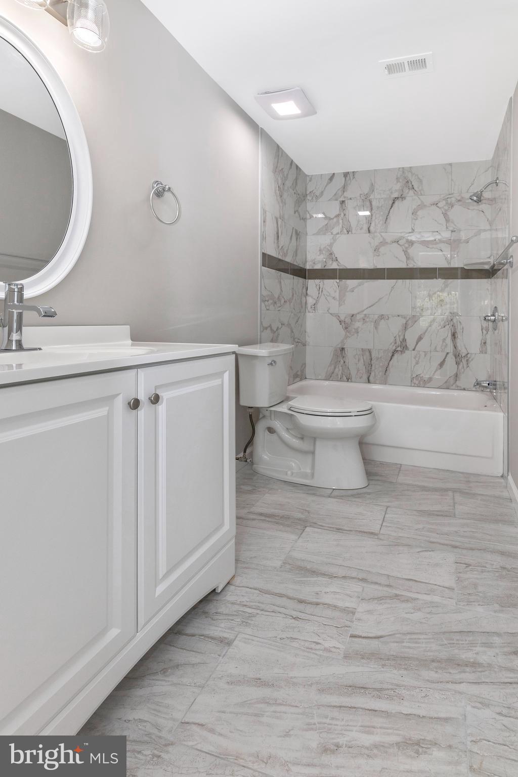 VILLAGE OF WILDE LAKE - Residential