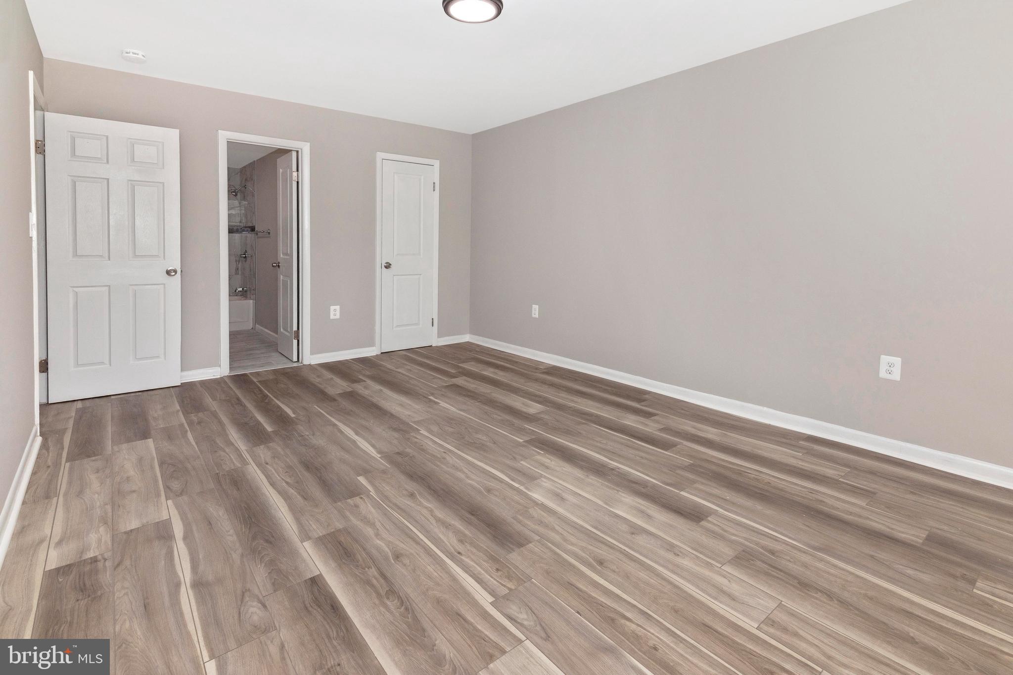 VILLAGE OF WILDE LAKE - Residential