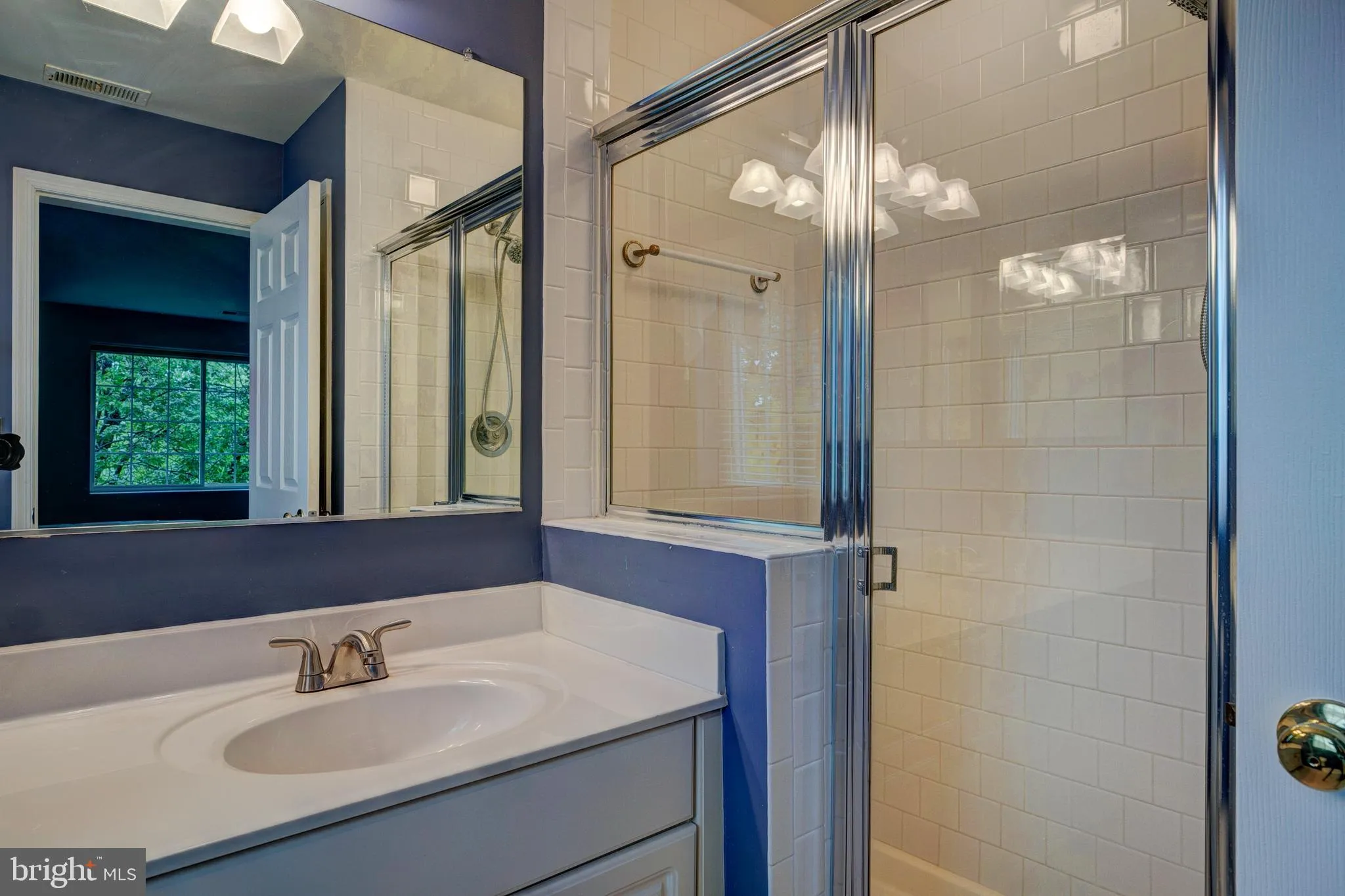 Lutherville Timonium, Maryland 21093, United States, 2 Bedrooms Bedrooms, ,2 BathroomsBathrooms,Residential,Active,129550