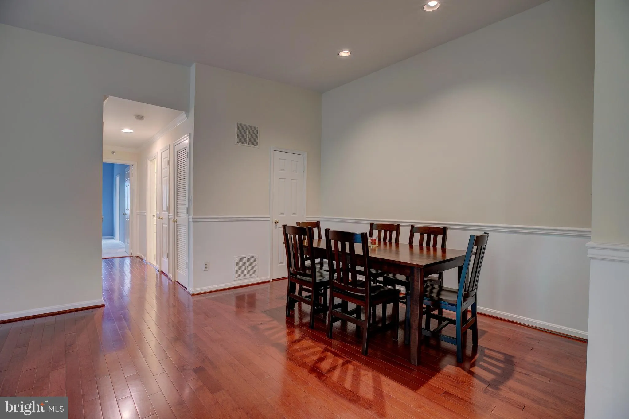 Lutherville Timonium, Maryland 21093, United States, 2 Bedrooms Bedrooms, ,2 BathroomsBathrooms,Residential,Active,129550