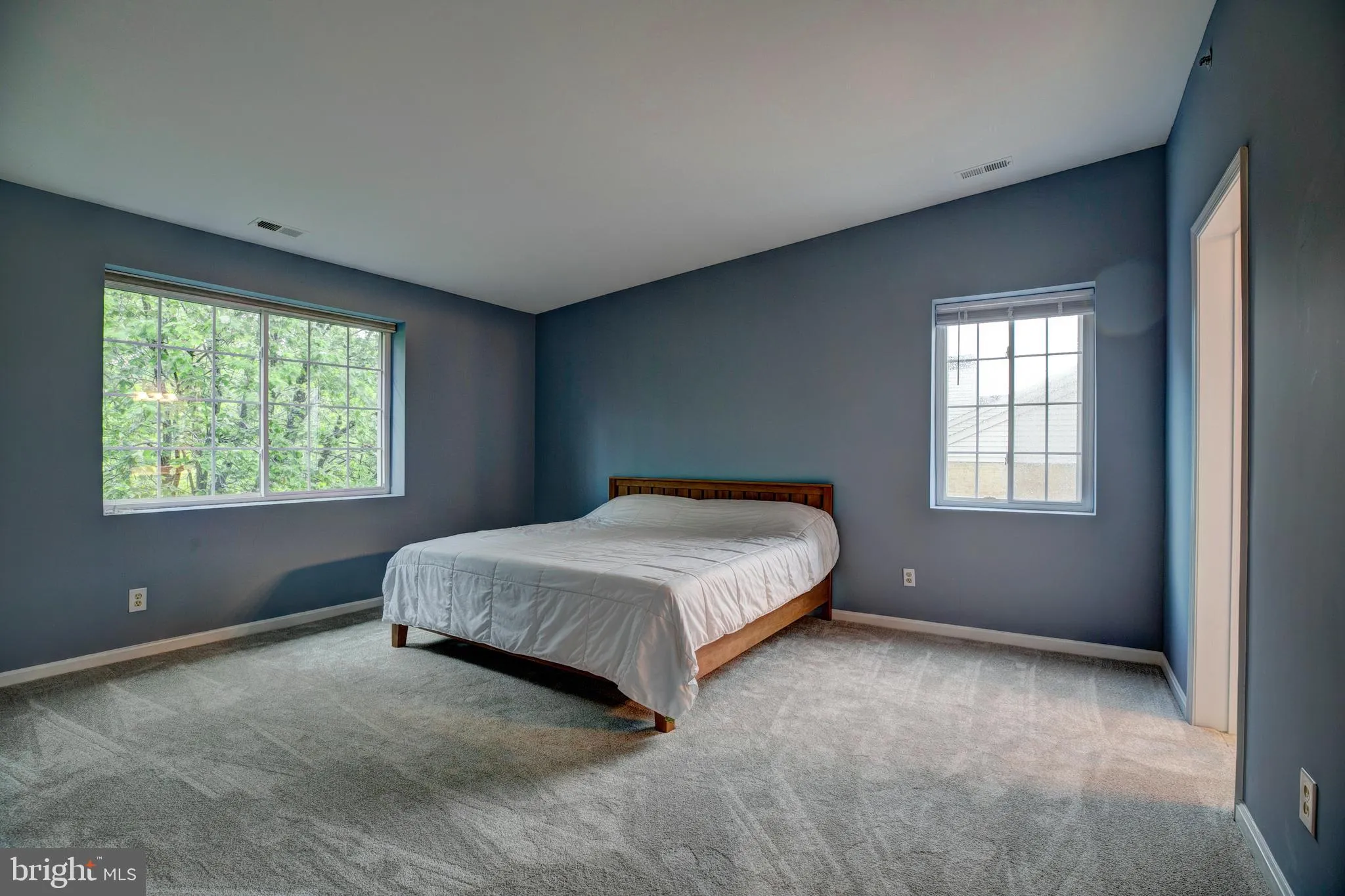 Lutherville Timonium, Maryland 21093, United States, 2 Bedrooms Bedrooms, ,2 BathroomsBathrooms,Residential,Active,129550