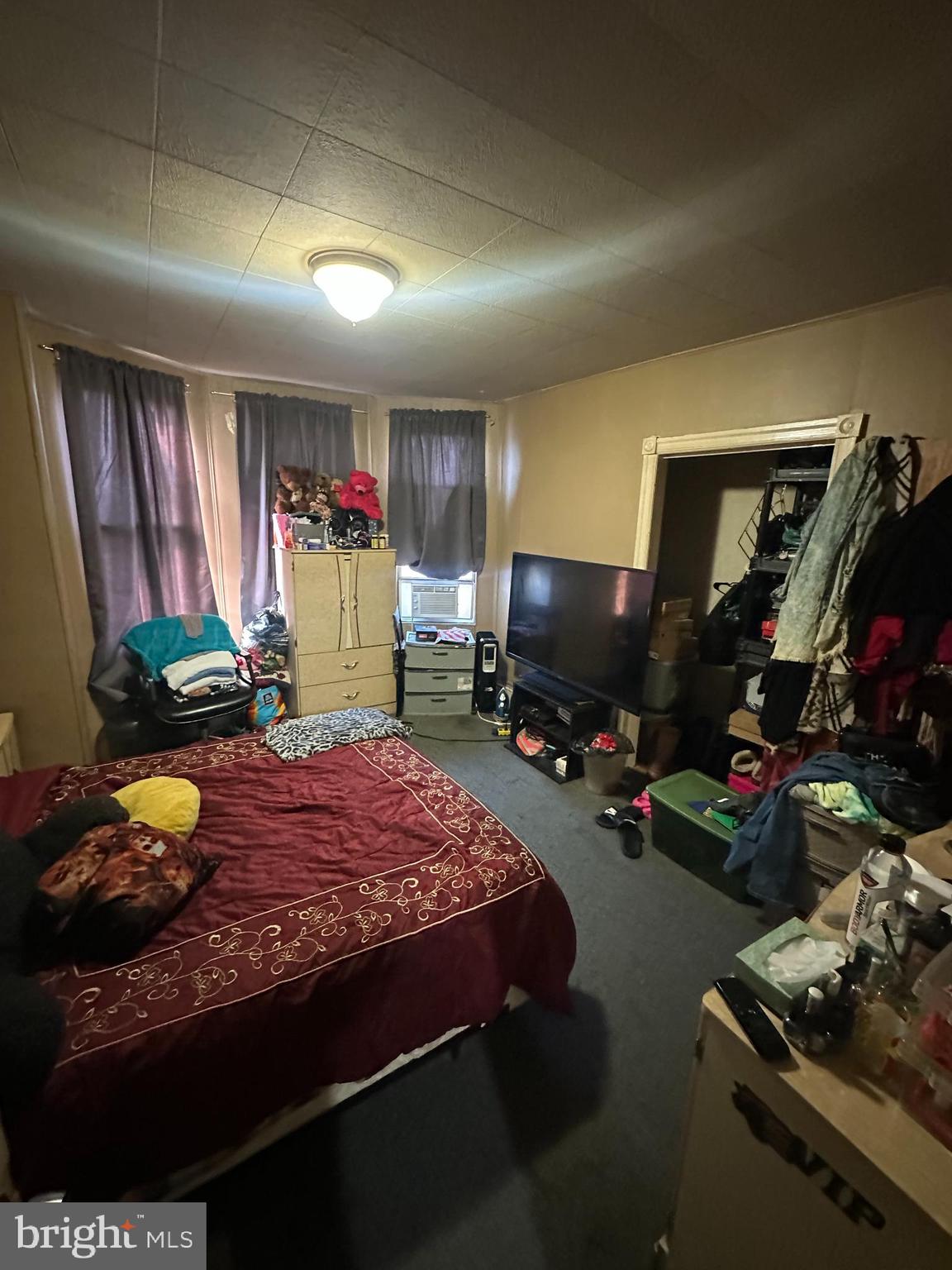 KENSINGTON - Residential