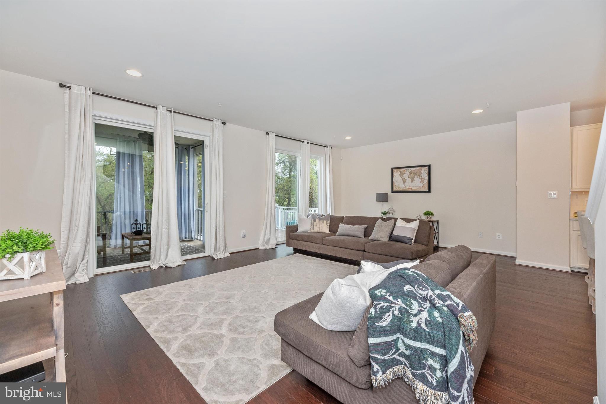 TALLYN RIDGE - Residential