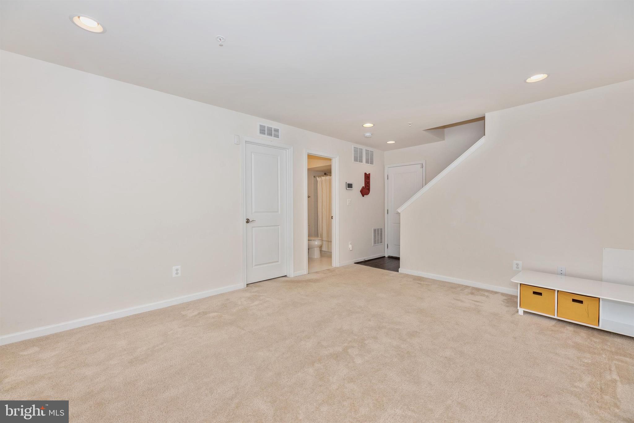 TALLYN RIDGE - Residential