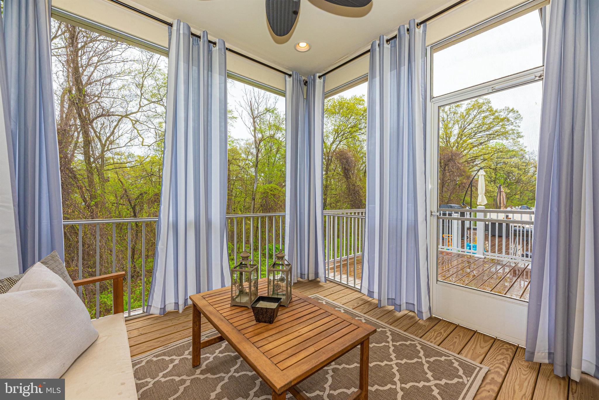 TALLYN RIDGE - Residential