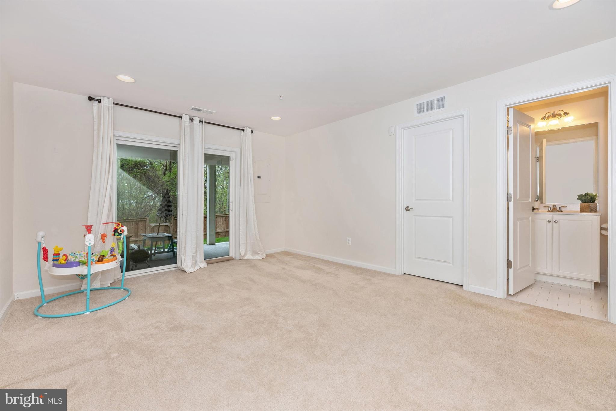 TALLYN RIDGE - Residential