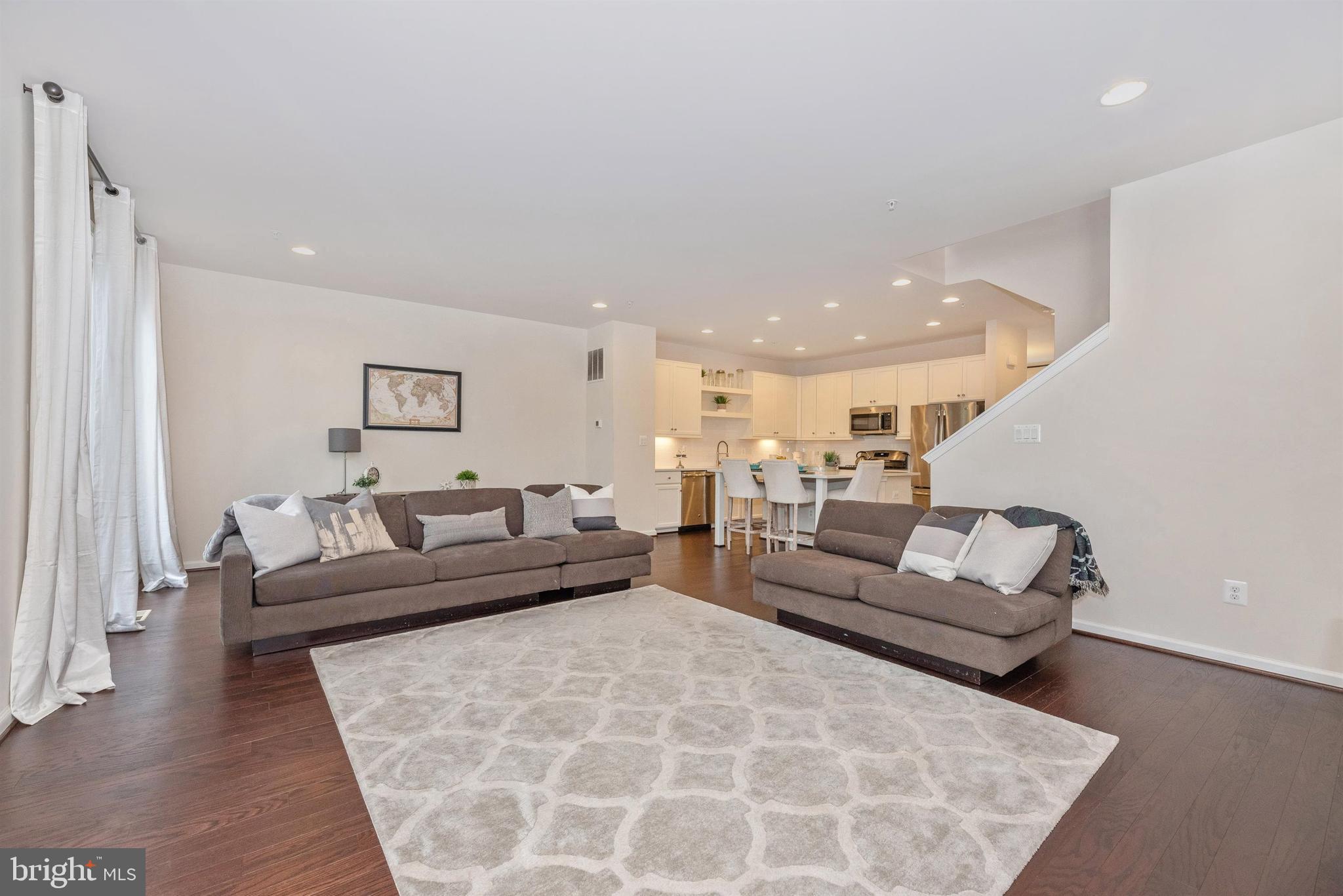 TALLYN RIDGE - Residential