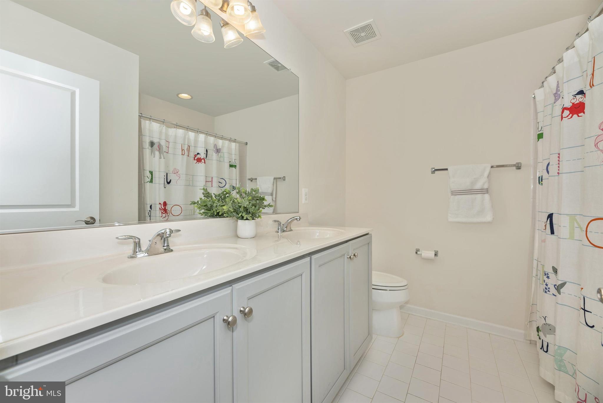 TALLYN RIDGE - Residential