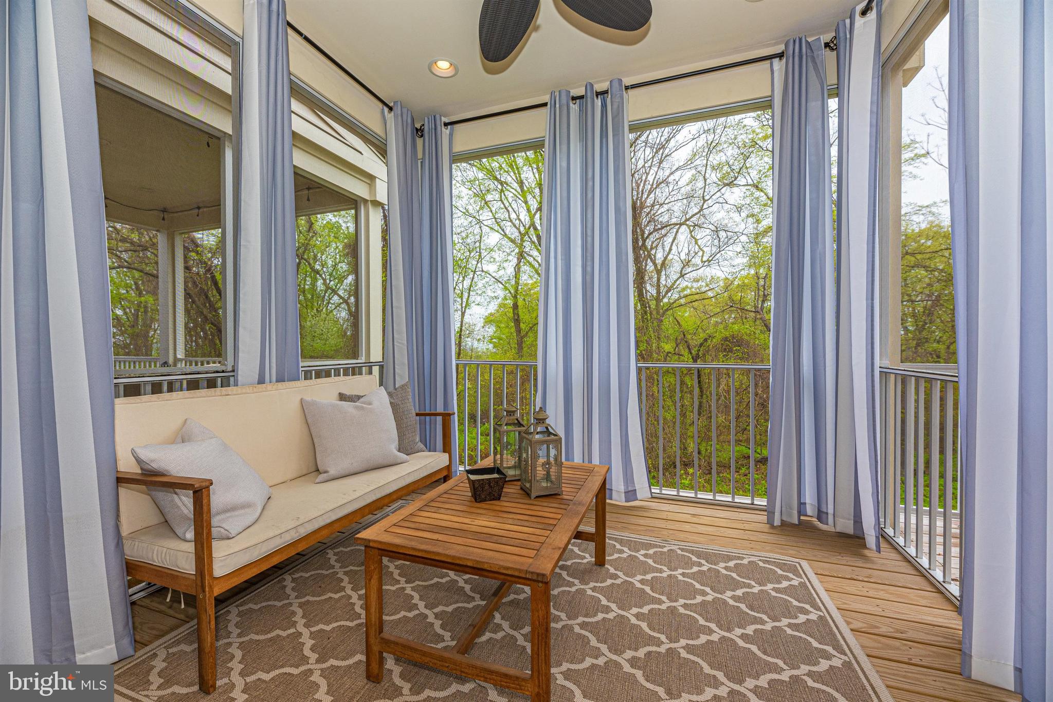 TALLYN RIDGE - Residential