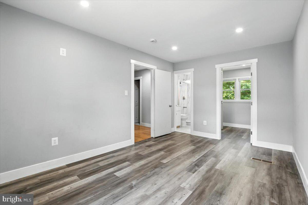 DALE CITY - Residential Lease