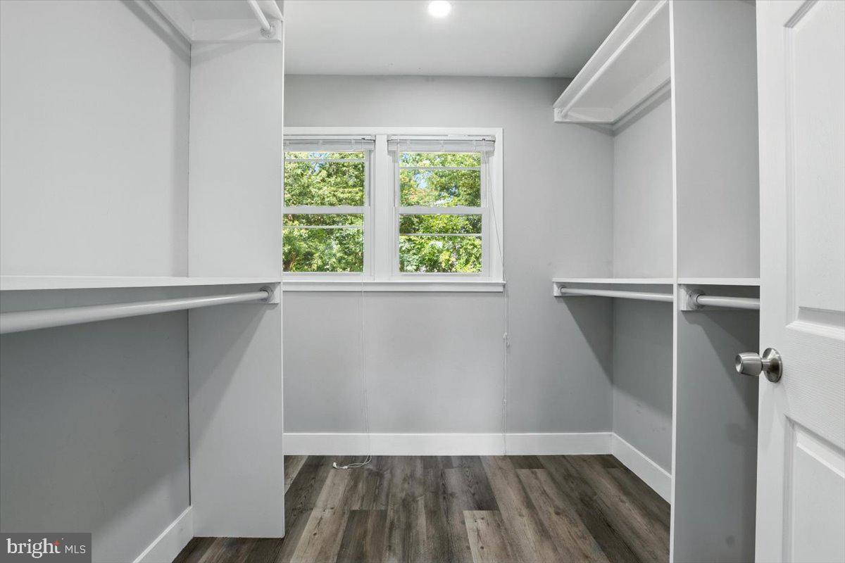 DALE CITY - Residential Lease