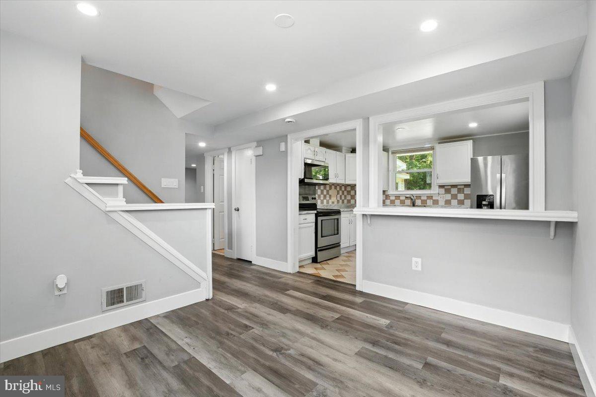 DALE CITY - Residential Lease