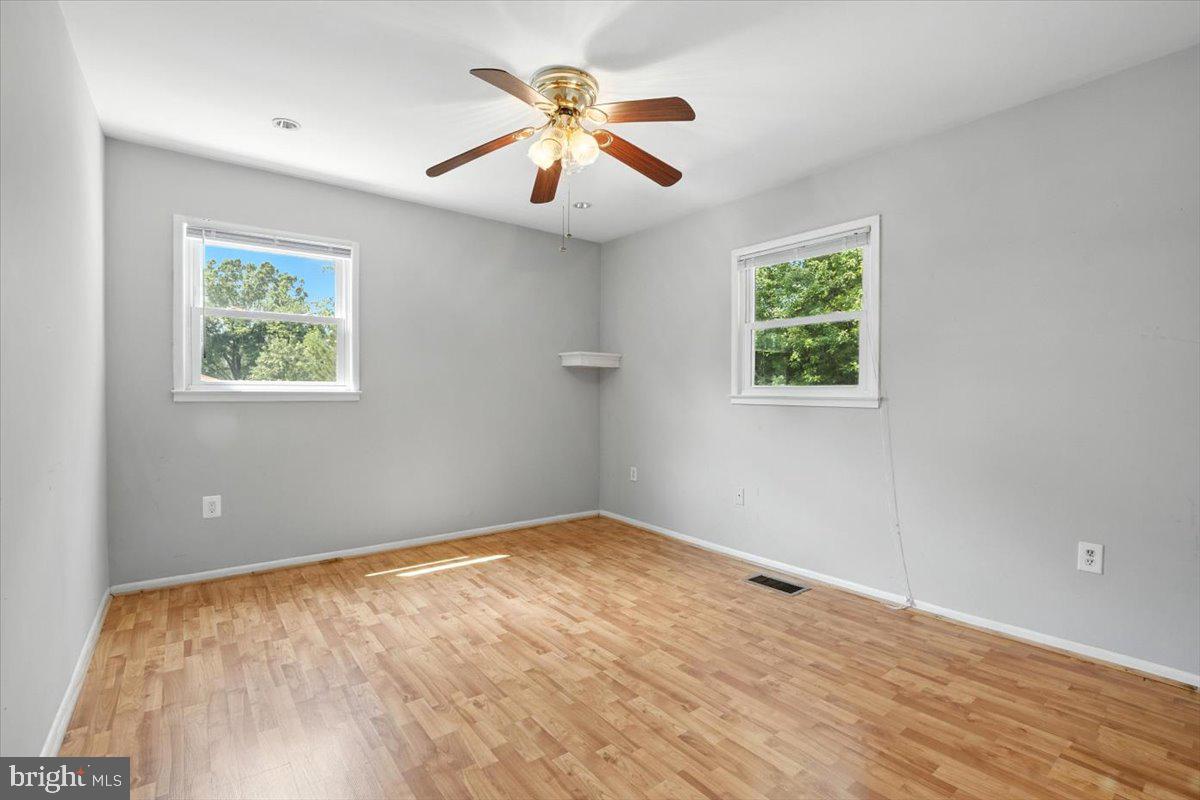 DALE CITY - Residential Lease