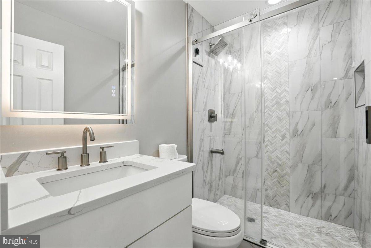 DALE CITY - Residential Lease