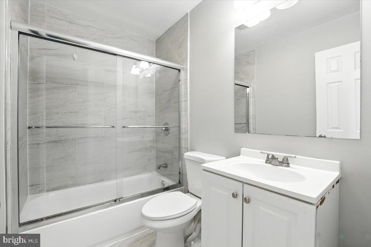 DALE CITY - Residential Lease