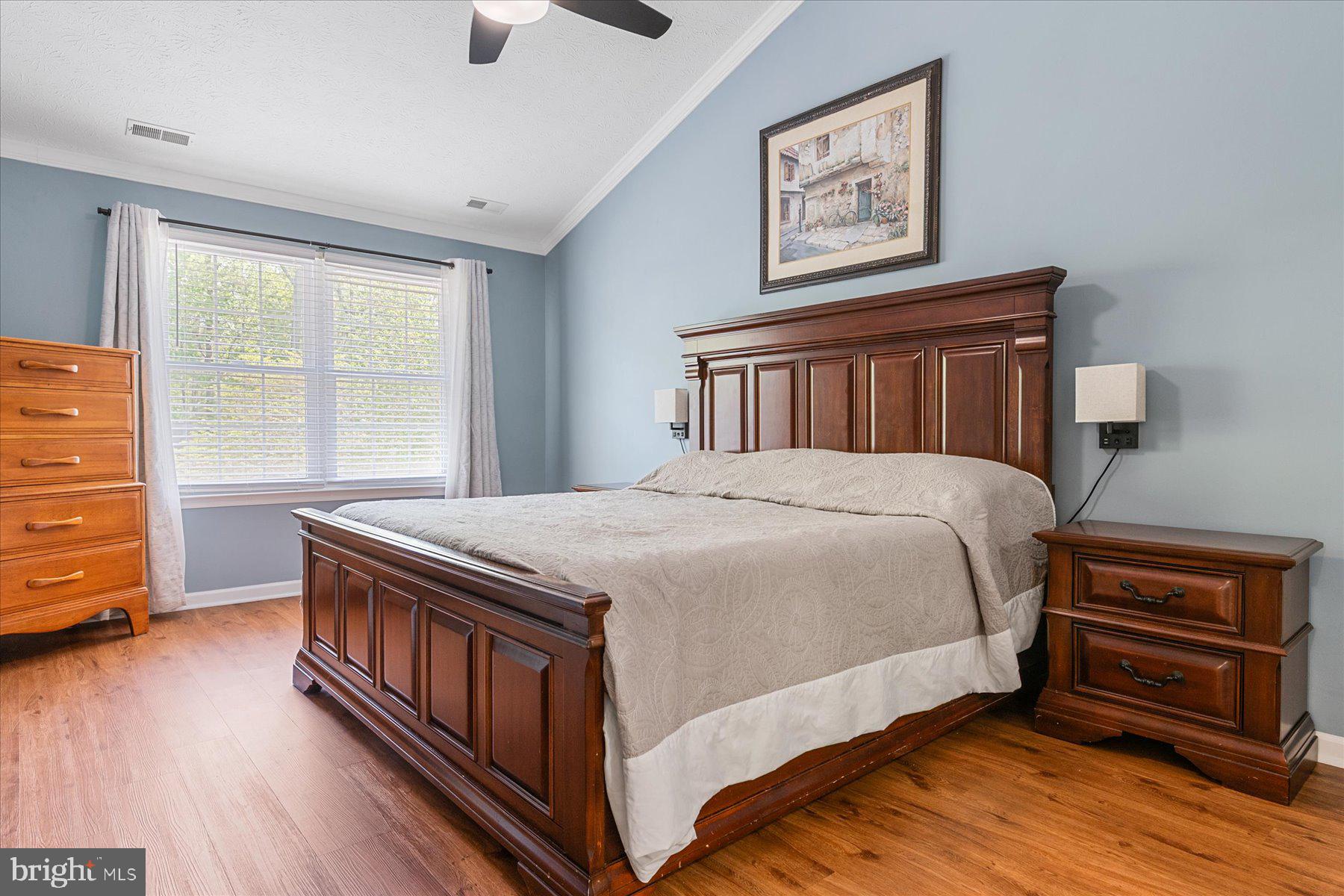 TIMBER LANE THE WOODS - Residential