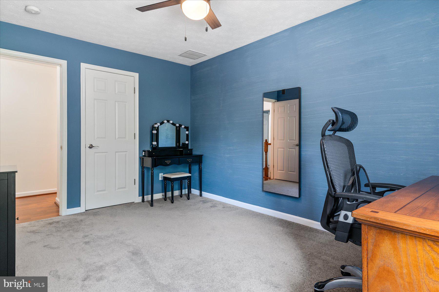 TIMBER LANE THE WOODS - Residential