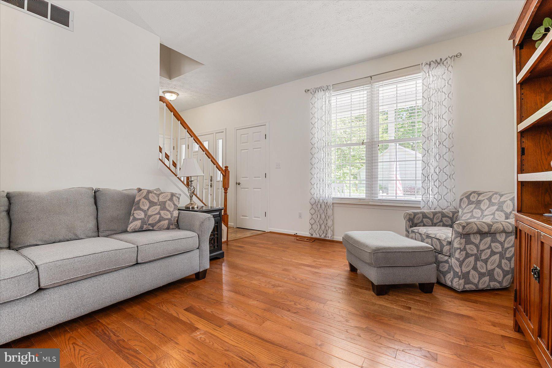 TIMBER LANE THE WOODS - Residential