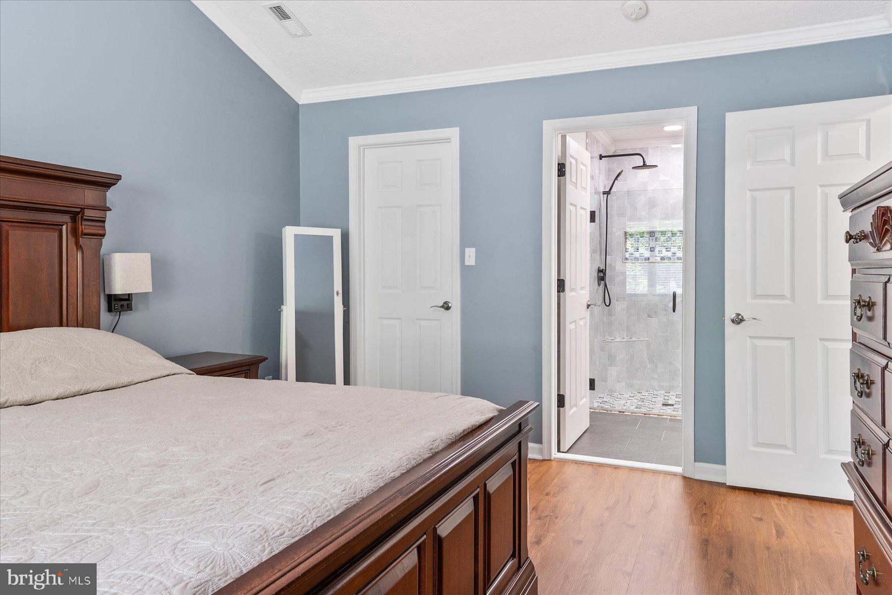 TIMBER LANE THE WOODS - Residential