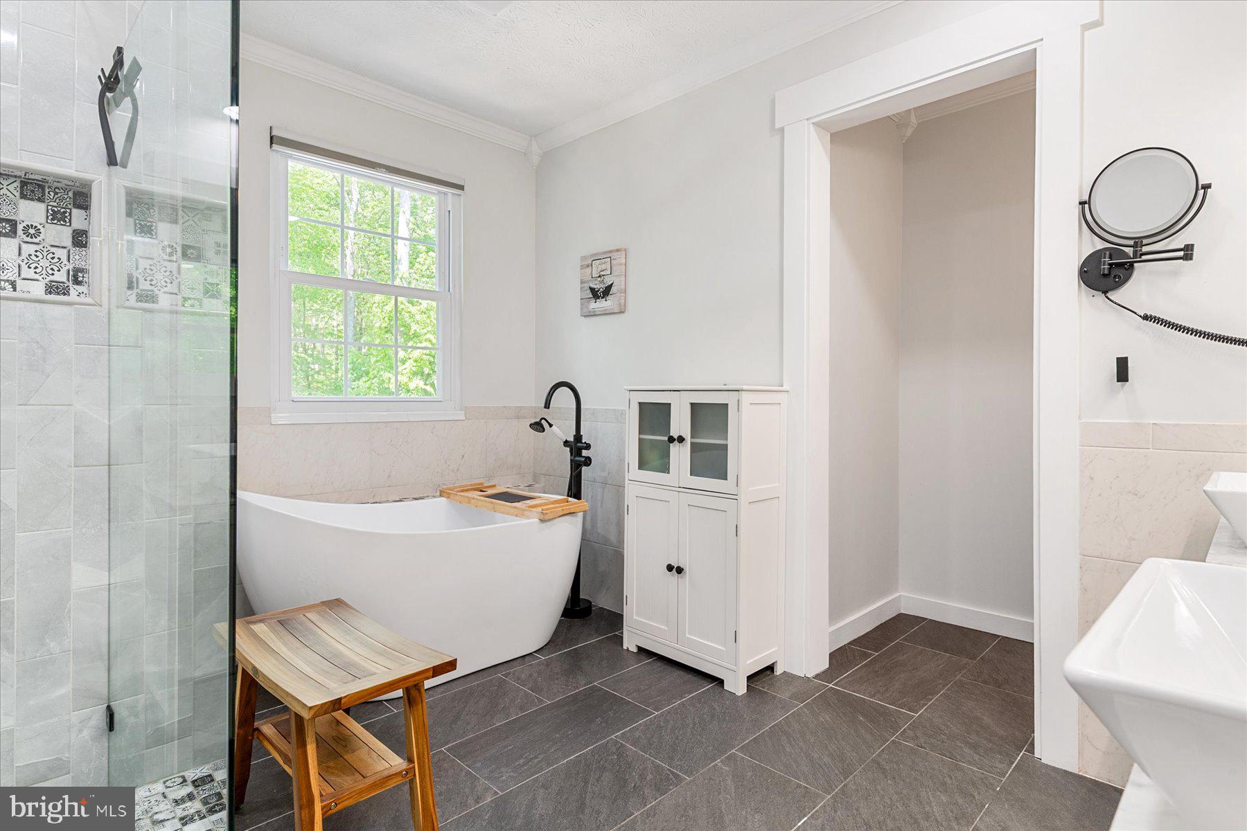 TIMBER LANE THE WOODS - Residential