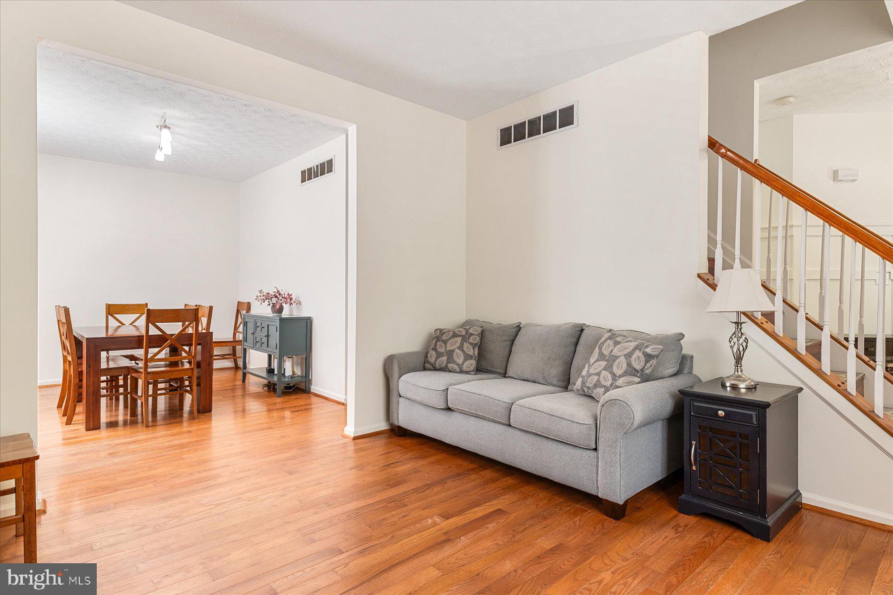 TIMBER LANE THE WOODS - Residential