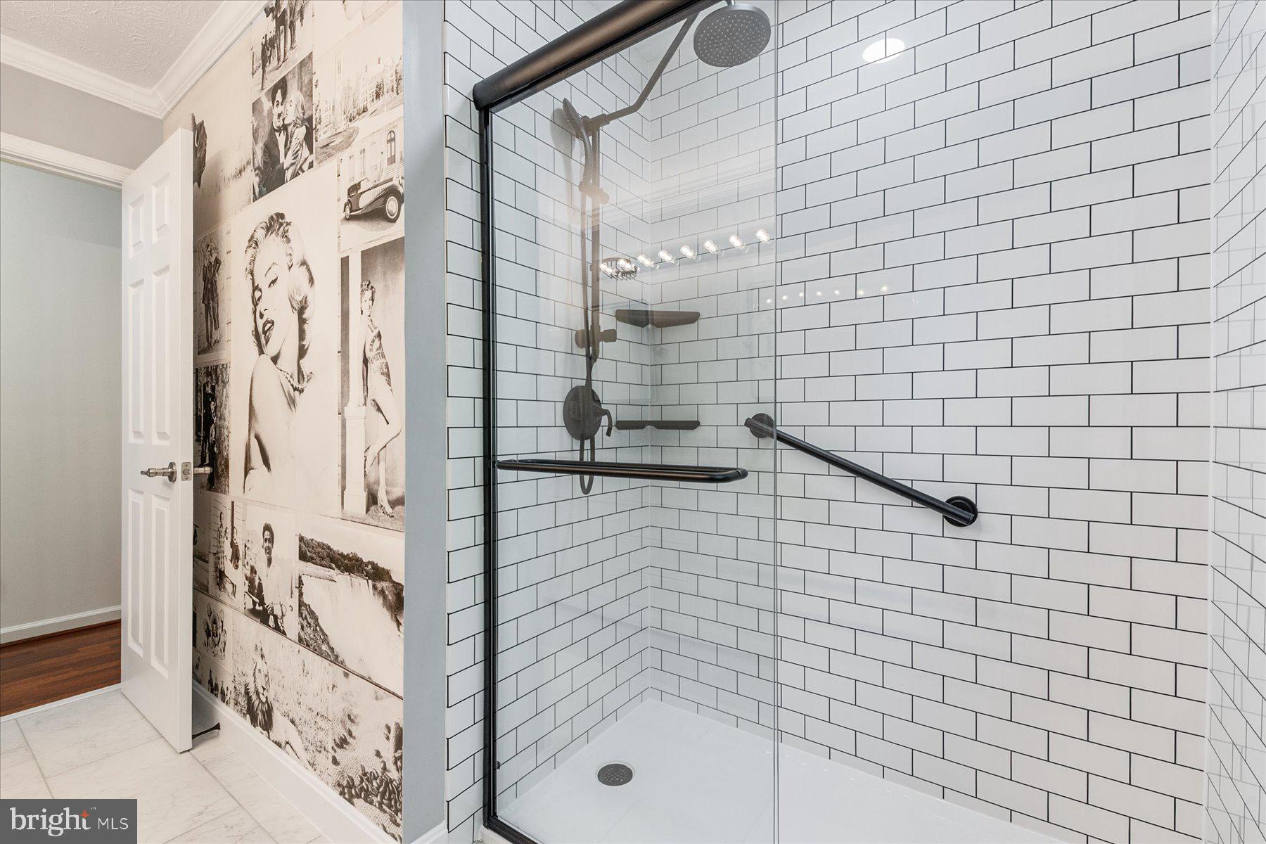 TIMBER LANE THE WOODS - Residential