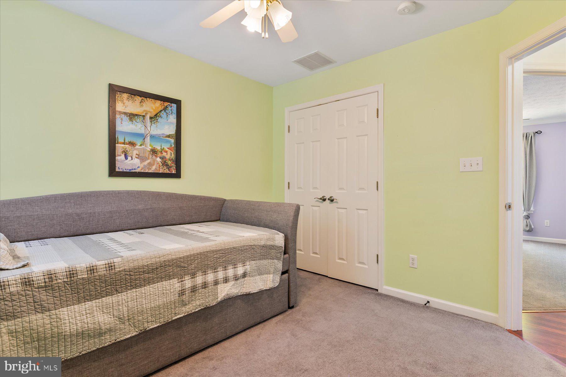 TIMBER LANE THE WOODS - Residential