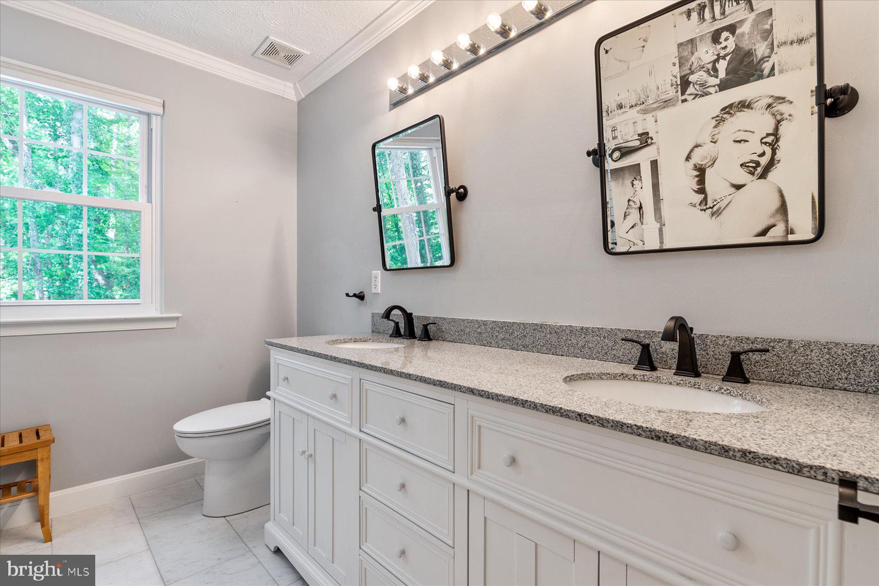 TIMBER LANE THE WOODS - Residential