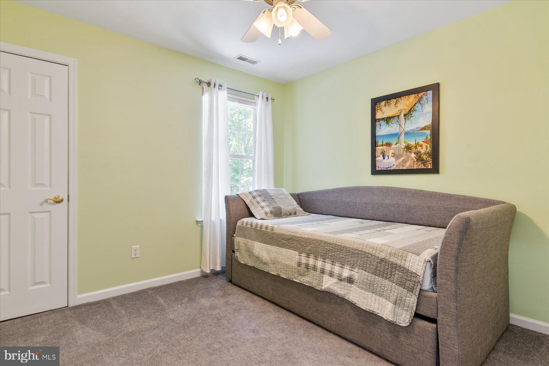 TIMBER LANE THE WOODS - Residential