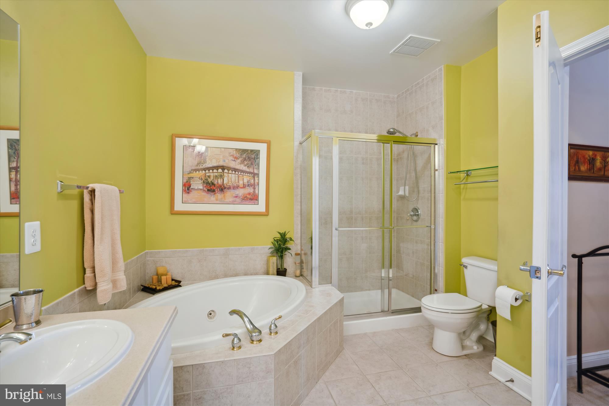 KING FARM VILLAGE CENTER - Residential