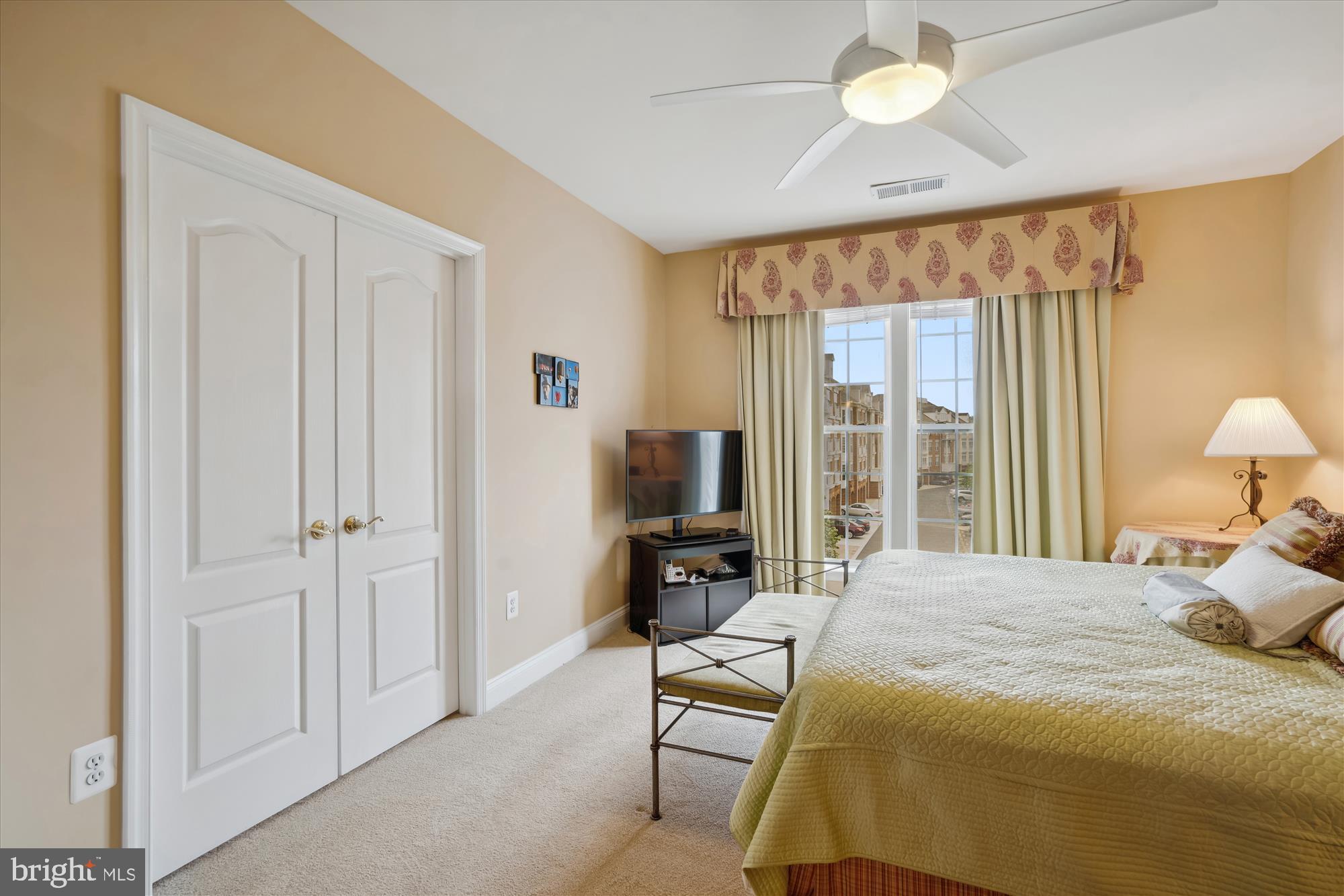 KING FARM VILLAGE CENTER - Residential